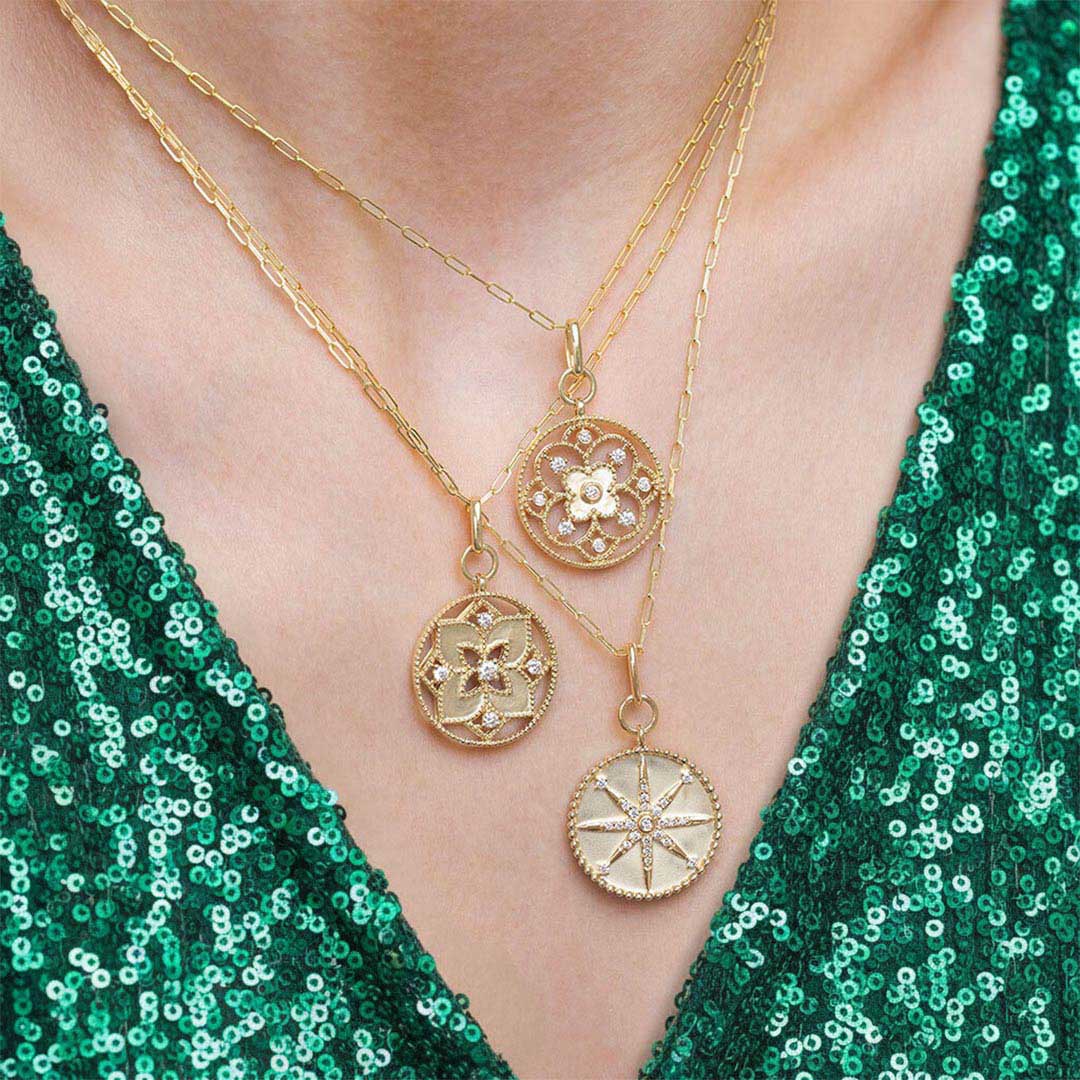 Circle Floral Carving Round Cut Diamond Pendant