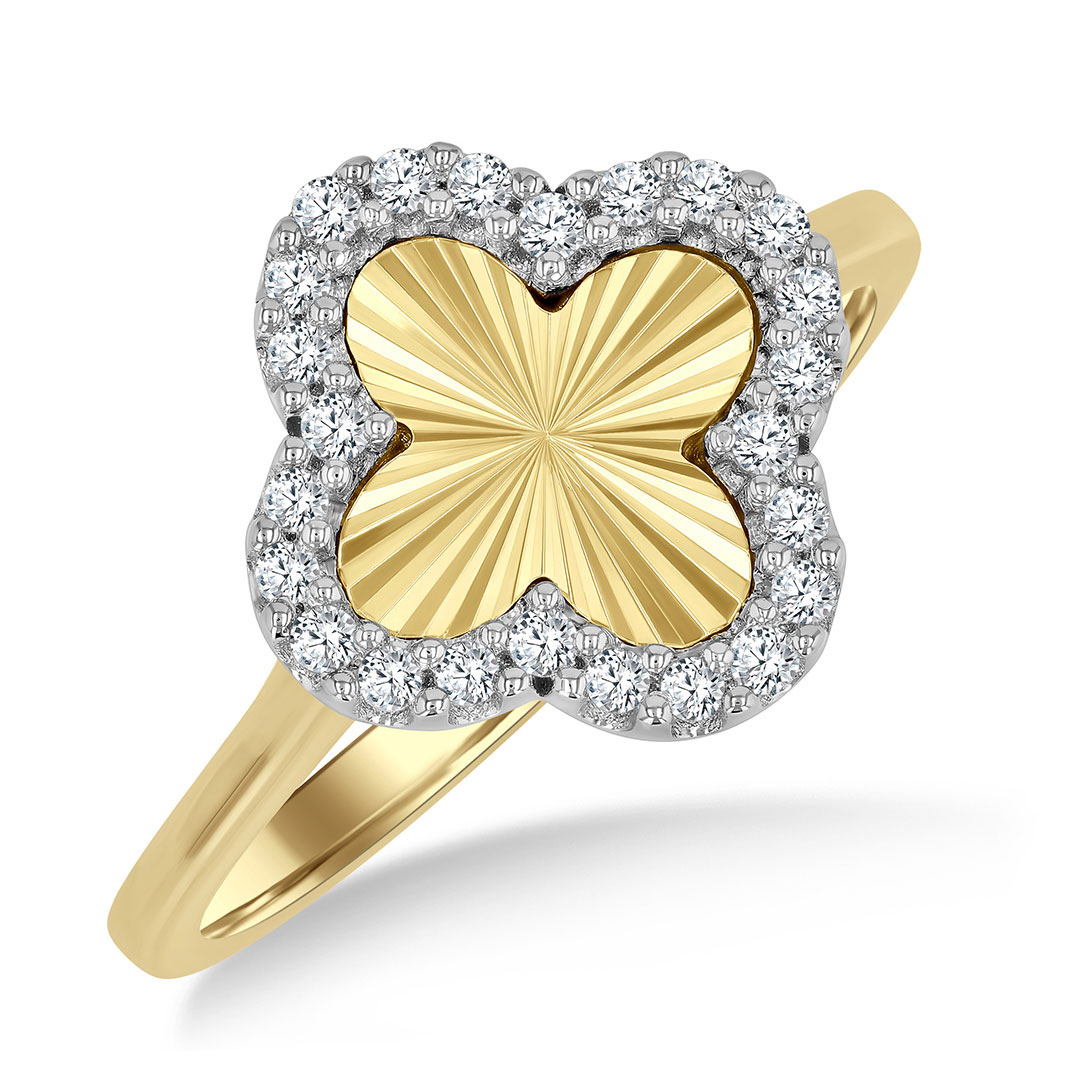 Fluted Texture 4-Leaf Clover Ring
