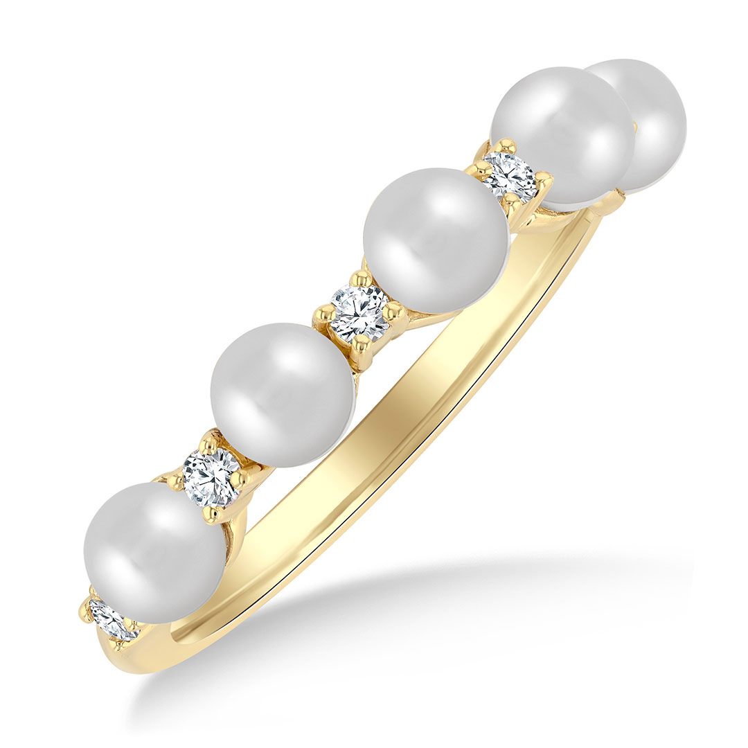Pearl and Round Cut Diamond Fashion Ring
