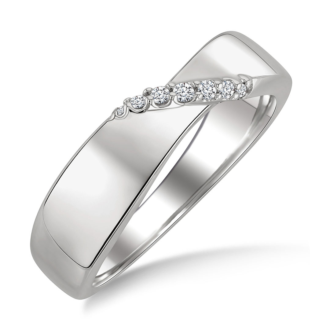 Crossover Single Cut Diamond Ring