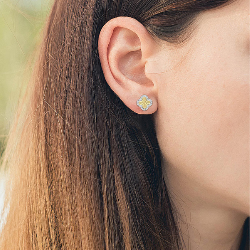 Fluted Texture 4-Leaf Clover Stud Earring