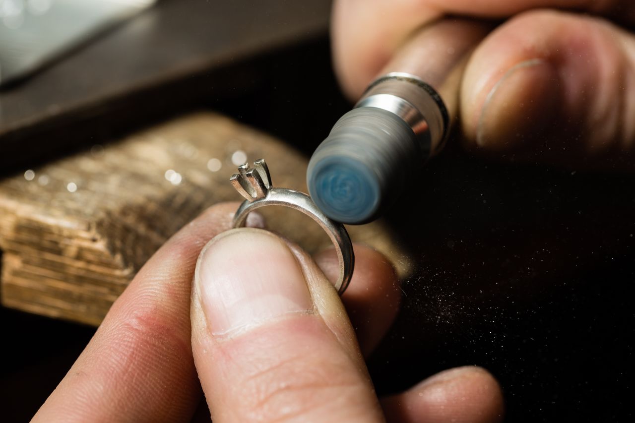 Discover Jewelry Repair Services